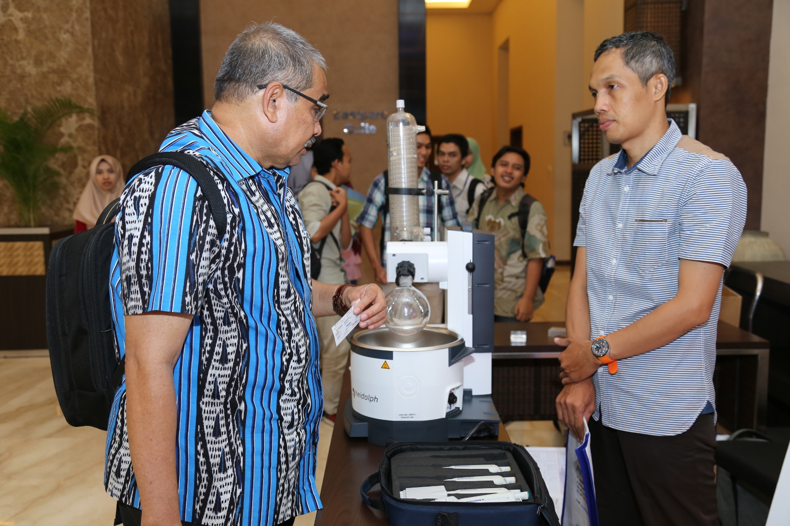 Participant views AbadiNusa equipment