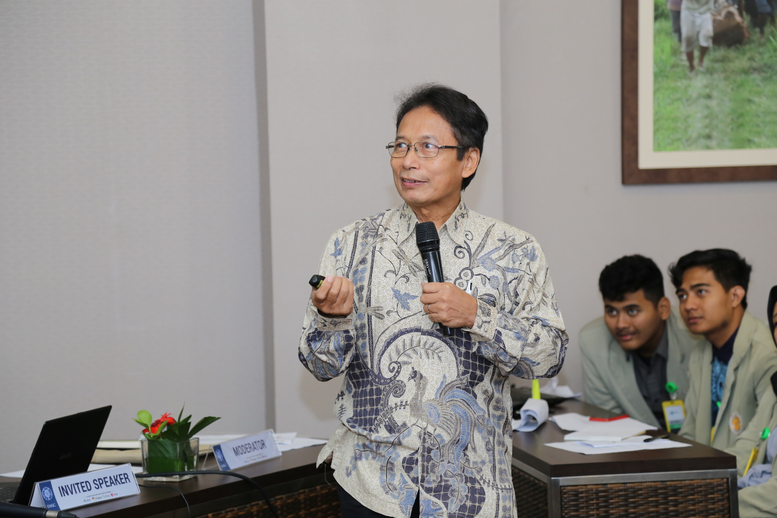 Prof. Bambang Suhendro